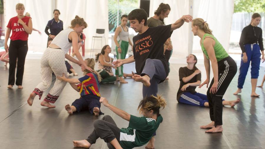 Els tallers fomen els alumnes en els estàndards més elevats d’excel·lència en dansa. FOTO: Joan Revillas