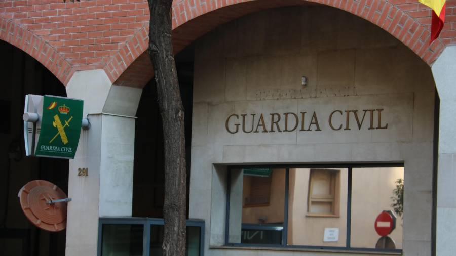 La caserna de la Guàrdia Civil de Travessera de Gràcia, on hi ha una part dels detinguts aquest dimecres, el 21 de setembre del 2017