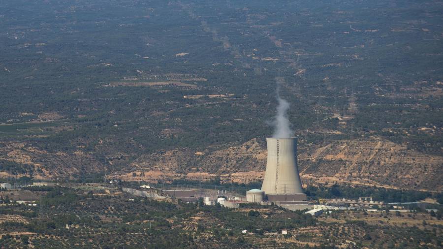 Imagen de archivo de la central nuclear de Ascó. Foto: Joan Revillas/DT