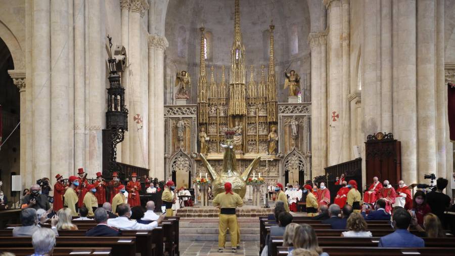 Imagen de l'Àliga en la Catedral de Tarragona durante l'Ofici de Santa tecla. Pere Ferré