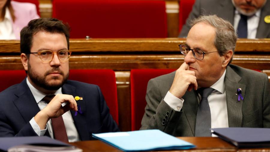 El president de la Generalitat, Quim Torra, junto al vicepresident y conseller de economia, Pere Aragonès. Foto: Toni Albir