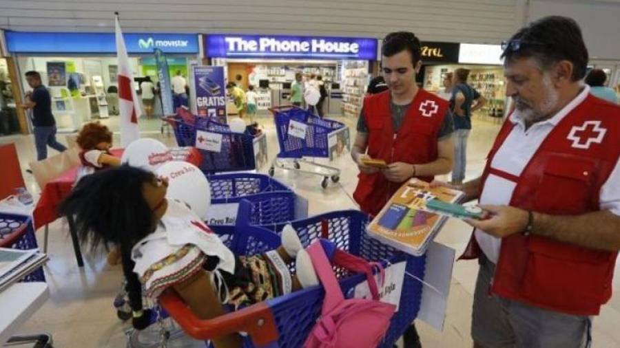 La fundación Solidaridad Carrefour organiza junto con el Banc dels Aliments la recogida nacional en los supermercados Carrefour de Tarragona y Reus.