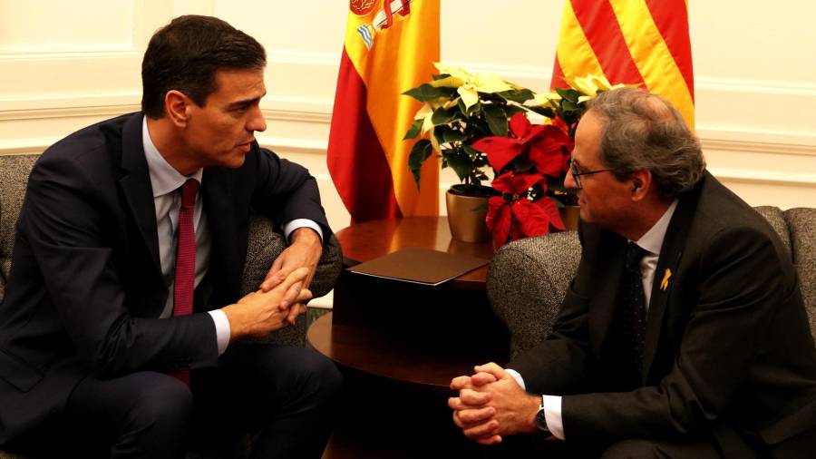 El presidente de la Generalitat, Quim Torra, y del presidente del gobierno español, Pedro Sánchez, reunidos en una imagen de archivo