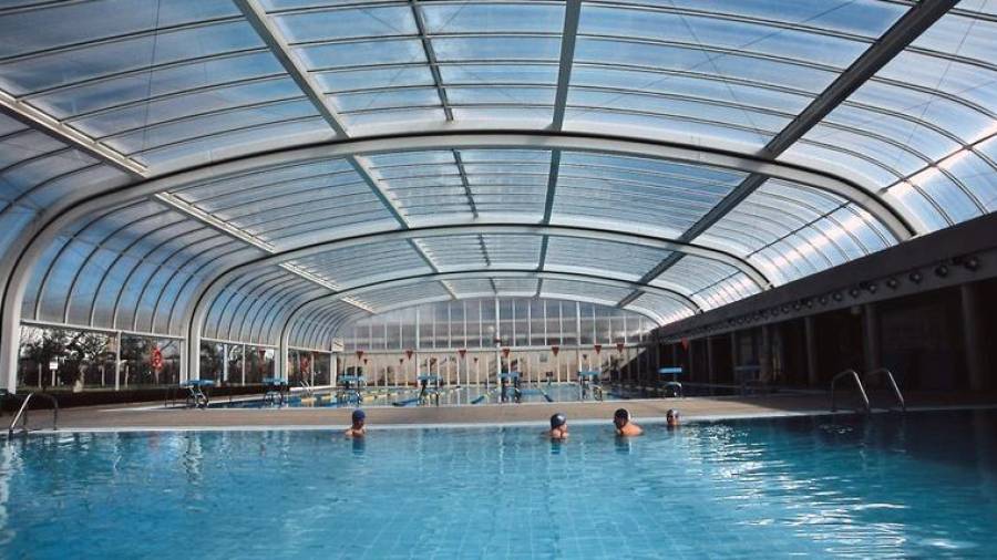 Imagen de la piscina cubierta de Salou, construida en 1995 y 'tapada' en 1999. FOTO: www.visitsalou.eu