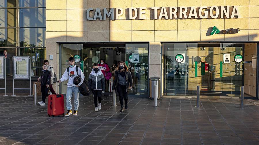 El AVE es una de las puertas de entrada a la Costa Daurada. FOTO: ÀNGEL ULLATE