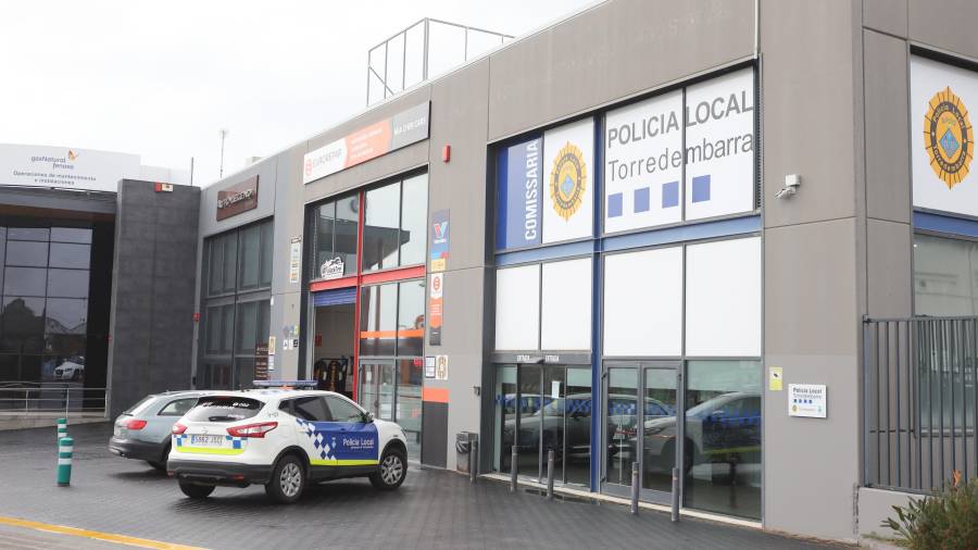 La denuncia del robo se presentó en las oficinas de la Policía Local de Torredembarra. FOTO: Alba Mariné