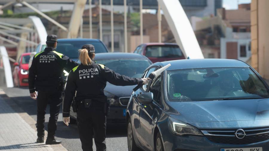 Control de la Policia Local a Tortosa.