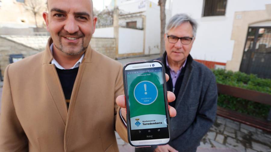 L’aplicació mòbil permet fer una foto de la incidència i localitzar-la en un mapa. FOTO: Cedida