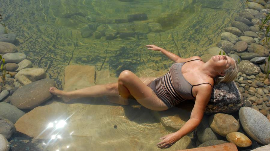 Todo en el spa gira en torno a este lago.