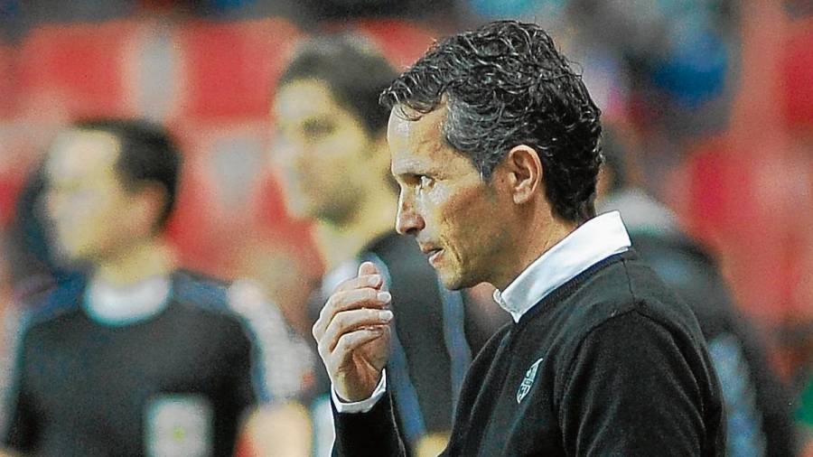 No están siendo fáciles las primeras semanas de Bartolo como entrenador. FOTO: Alfredo González