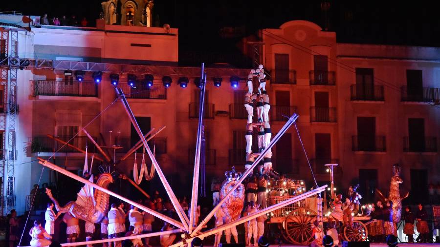 Imatge d’arxiu de l’acte inaugural de la capitalitat cultural de Reus i que va tenir lloc a la plaça del Mercadal. FOTO: Alfredo González / DT