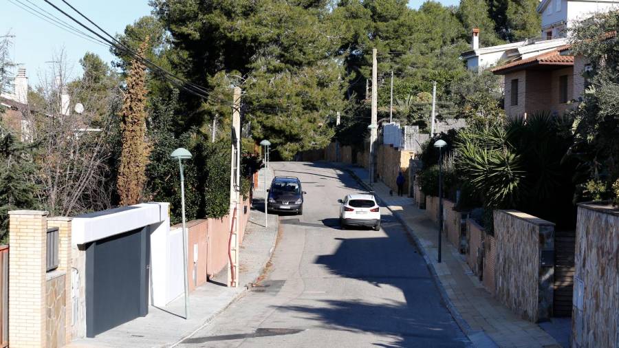 Uno de los robos fue cometido en la calle Montsià, en la urbanización La Móra, en Tarragona. FOTO: PERE FERRÉ