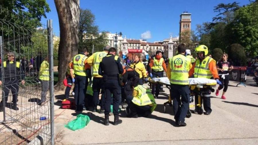 Foto de archivo de una actuación de Emergencias en el parque del Retiro de Madrid. FOTO: 20 Minutos