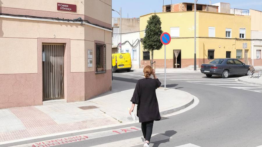 En el barrio Sol i Vista de Reus no queda ninguna tienda de alimentación. FOTO: FABIÁN ACIDRES