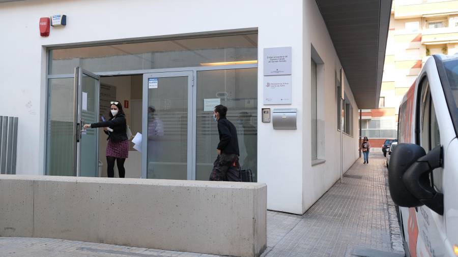 La residencia Horts Miró acogerá positivos de Covid-19 en la cuarta planta. FOTO: FABIÁN ACIDRES