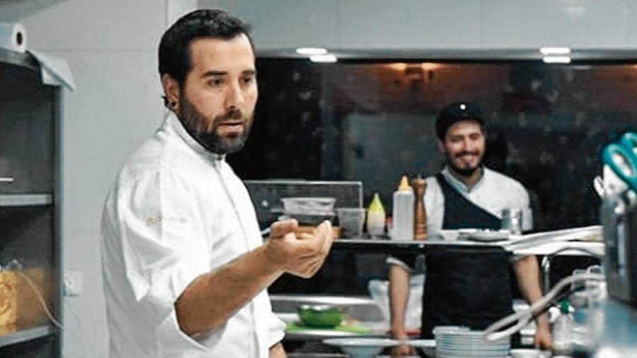 Arnau Barenys, en la cocina del Restaurante Matiz.