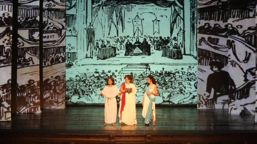 Va, pensiero’, el tercer acte de l’òpera de Nabucco, de Verdi, una de les manifestacions musicals de la vetllada. Foto: Alba Mariné