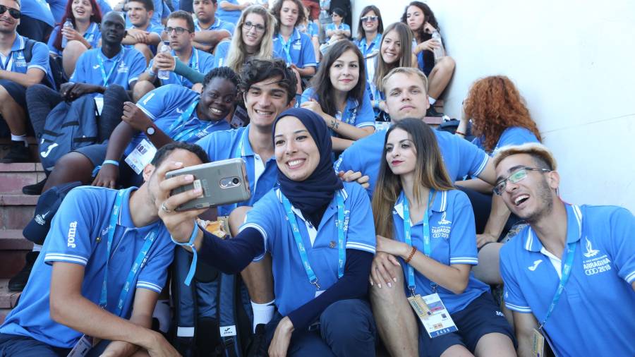 Voluntarios de diferentes países bañados por el Mediterráneo coinciden en la cita deportiva en un ambiente marcado por la complicidad. FOTO: alba mariné