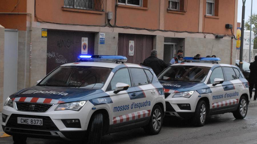Los Mossos registraron el piso de Torreforta de las dos sospechosas el pasado 9 de abril. FOTO: ÀNGEL JUANPERE