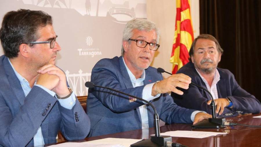 José Luis Martín (PP), Josep Fèlix Ballesteros y Pau Pérez (PSC).