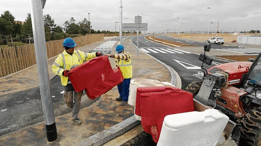 Ayer mismo por la mañana se abrían los nuevos accesos. FOTO: PERE FERRÉ