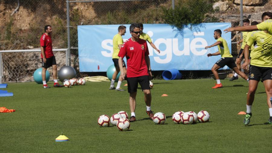 Xavi Bartolo en un entrenamiento con el Nàstic.