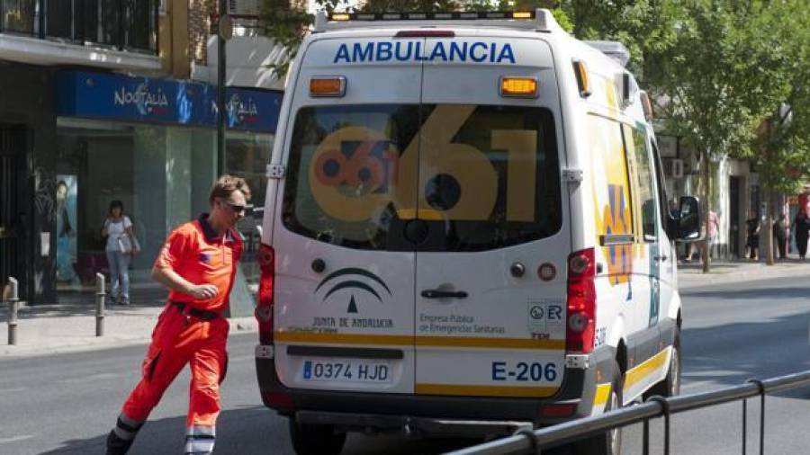 Imagen de archivo de una ambulancia de Andalucía. Cedida