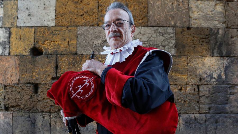 Jordi Heredia al portal de Sant Antoni, espai on el seu sac de gemecs agafa la plenitud cada processó. foto: pere ferré