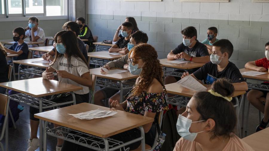 Estudiants de Tortosa, en una imatge de l’inici de curs. FOTO: JOAN REVILLAS