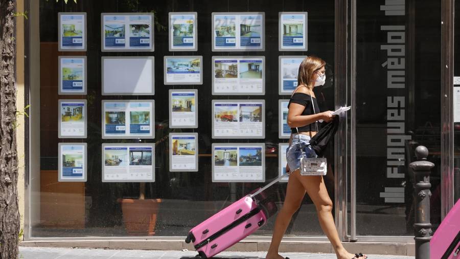 El alquiler de viviendas sufre impagos a pesar de que han proliferado las negociaciones entre propietarios e inquilinos. FOTo: pere ferré