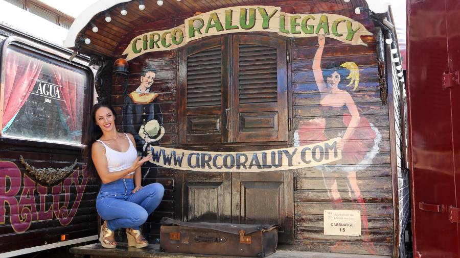 Kerry Raluy es la codirectora del Circo Raluy Legacy, que hoy abre sus puertas en el Parc Sant Jordi. Foto: Alba Mariné.
