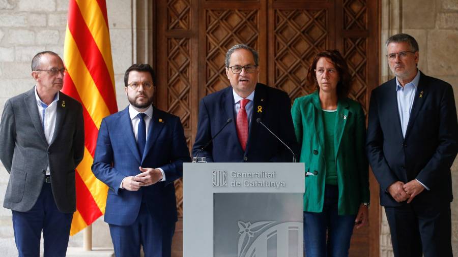 Ricomà, ayer, junto al President Torra, el Vicepresident Aragonès y los alcaldes de Lleida y Girona. FOTO: EFE
