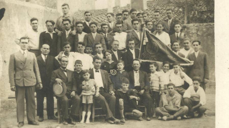Imatge grupal del Grup Artístic de la Societat Cooperativa de la Riera de Gaià l’any 1930. FOTO: CEDIDA