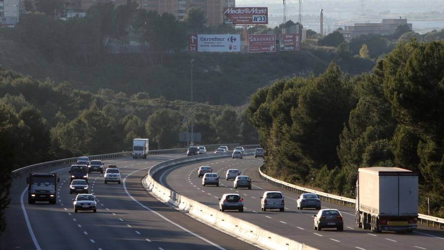 Imatge d'arxiu de l'autopista AP-7 al seu pas per Tarragona.