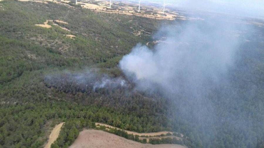 Imatge aèria de l'incendi de Conesa. Foto: Bombers de la Generalitat