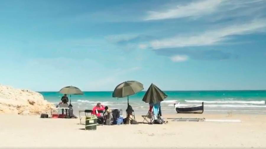 Estrella Damm ha grabado en la playa de los Capellans de Tarragona.