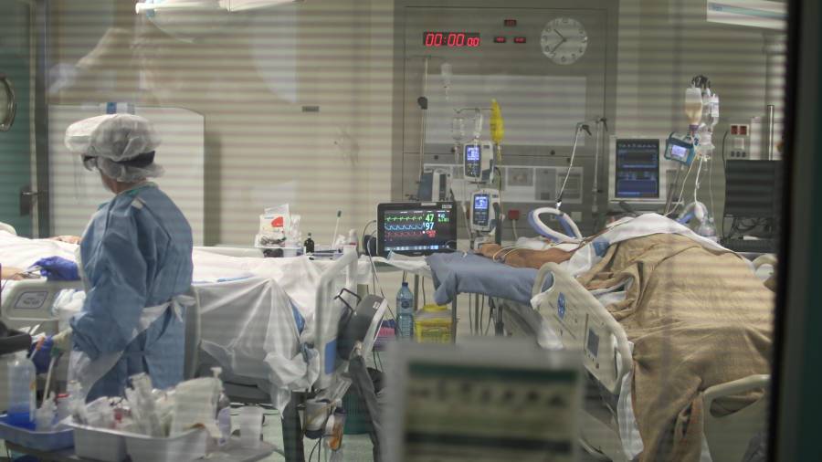 La Unidad de Cuidados Intensivos del Hospital Verge de la Cinta de Tortosa, durante la pandemia de la Covid-19. FOTO: ICS EBRE