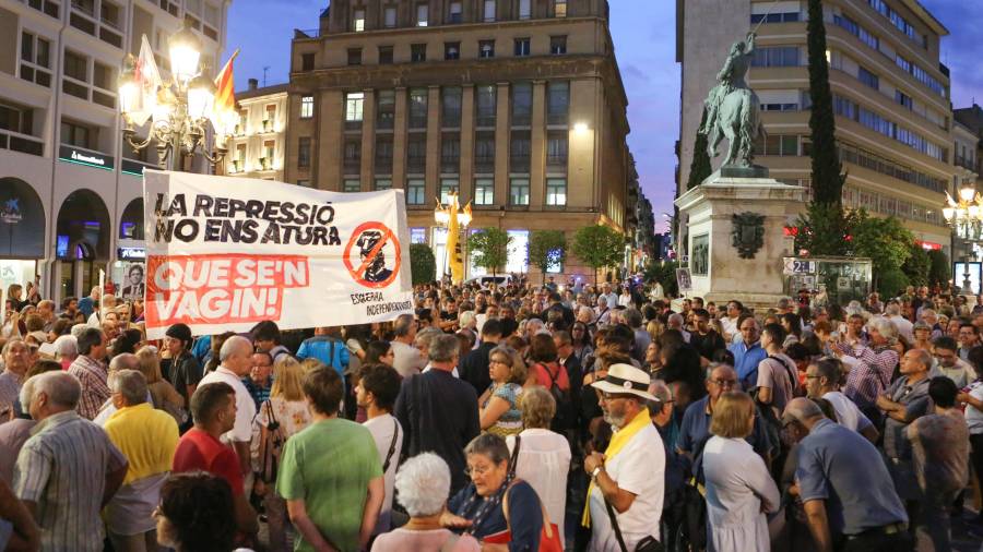Protesta en Reus por la libertad de los independentistas detenidos