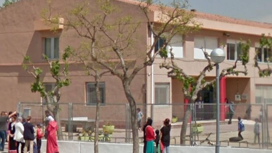 Fachada de la escuela Cal·lípolis, en La Pineda. FOTO: Google