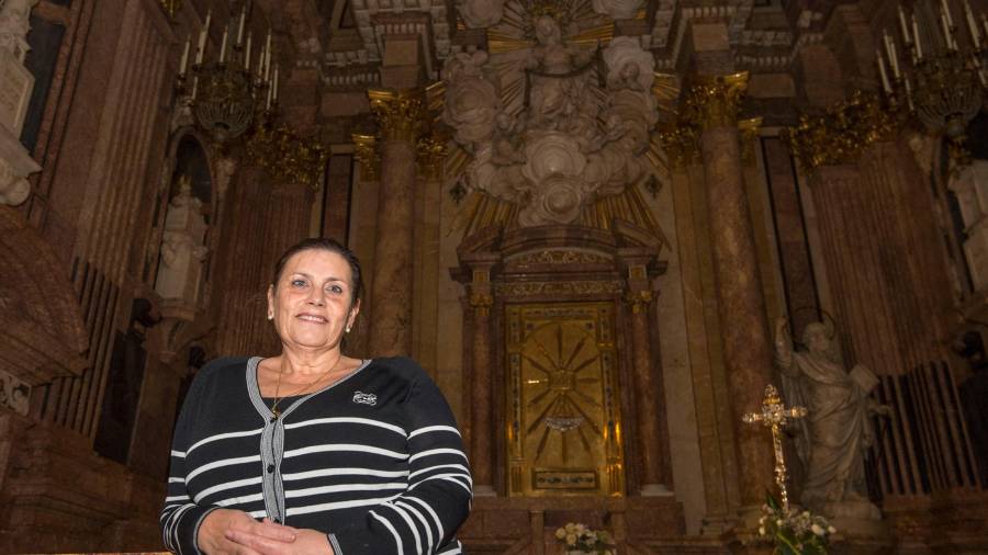 Mabel Marcos a la capella de la Cinta, a la Catedral de Tortosa, aquest dimarts. Foto: Joan Revillas