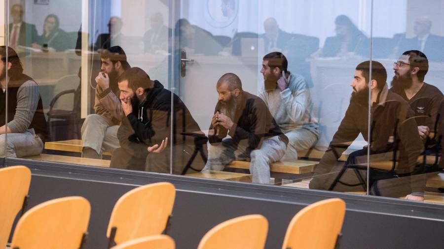 Los acusados de integrar la célula yihadista desarticulada en 2015, en la Audiencia Nacional. FOTO: F.Villar