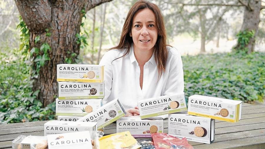 Helena Rodríguez, impulsora de Carolina Honest, junto a algunos de sus productos. FOTOs:Fabián Acidres