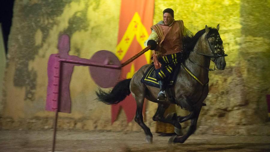 L'espectacle del Torneig cavalleresc de la Confraria de Sant Jordi, a les Avançades de Sant Joan. Foto: Joan Revillas