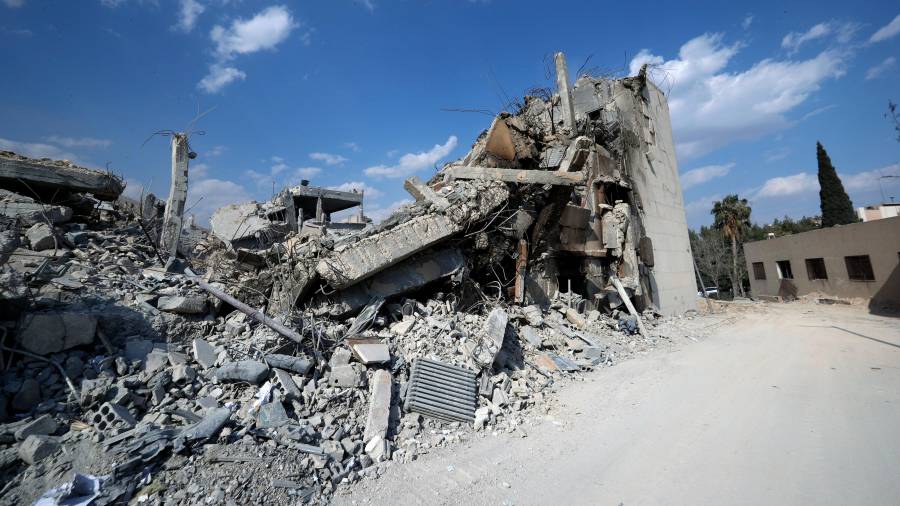 Imagen de una de las instalaciones destruidas durante el bombardeo de Estados Unidos y sus aliados. FOTO: efe