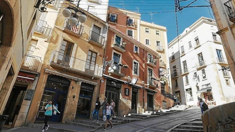 El Casc Antic de Tarragona alberga actualmente 5,44 viviendas turísticas por cada cien habitantes, según la URV. FOTO: pere ferré