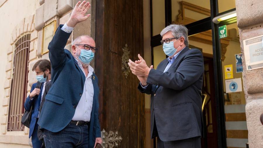 Paco Gas a la porta del jutjat de Tortosa el passat mes d'abril. Foto: Joan Revillas