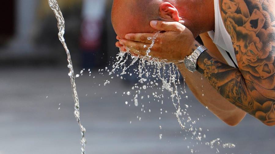 El Servei Meteorològic de Catalunya decreta el máximo peligro por ola de calor. Foto: EFE