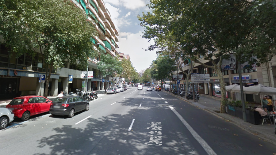Imagen de la calle Berlín de Barcelona, donde apareció el cuerpo de la joven este domingo día 7.