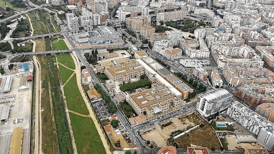 Imagen aérea de la ciudad, con el entorno del Francolí en la parte izquierda. FOTO: Pere Ferré
