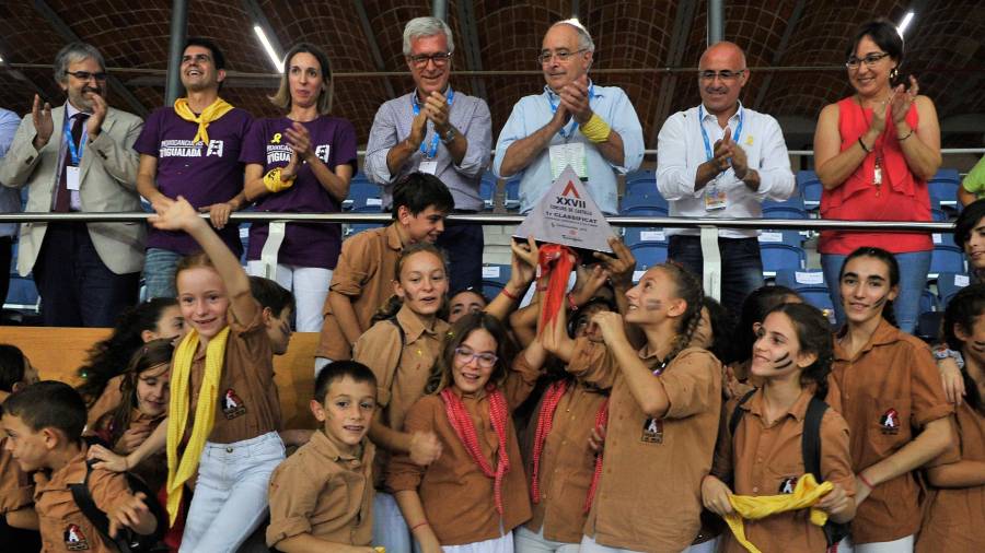 Els Xiquets de Reus, amb el trofeig de guanyador. FOTO: Alfredo González